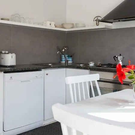 White & Sea 利朵蒂蒙特罗